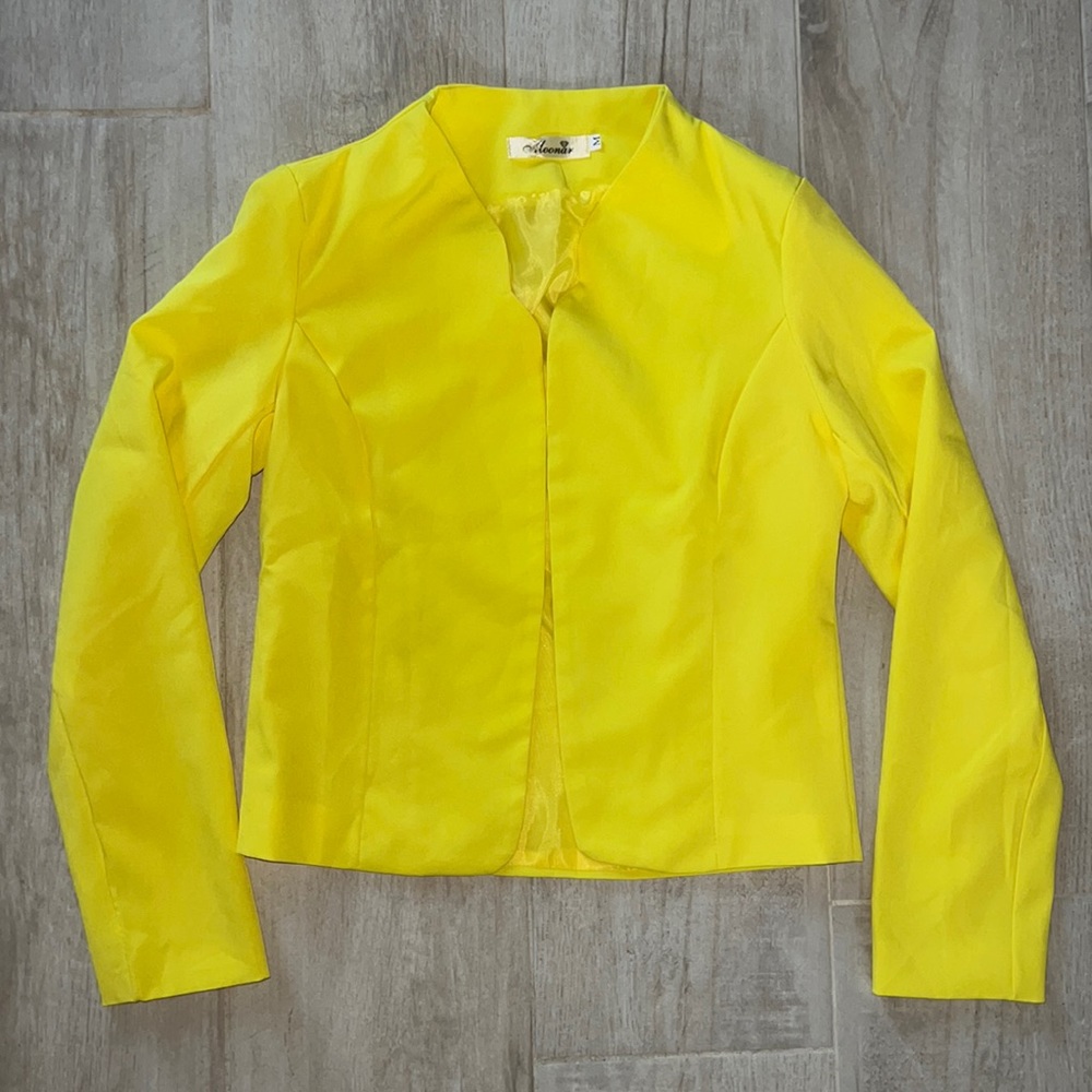 NWOT Moonar Yellow Blazer